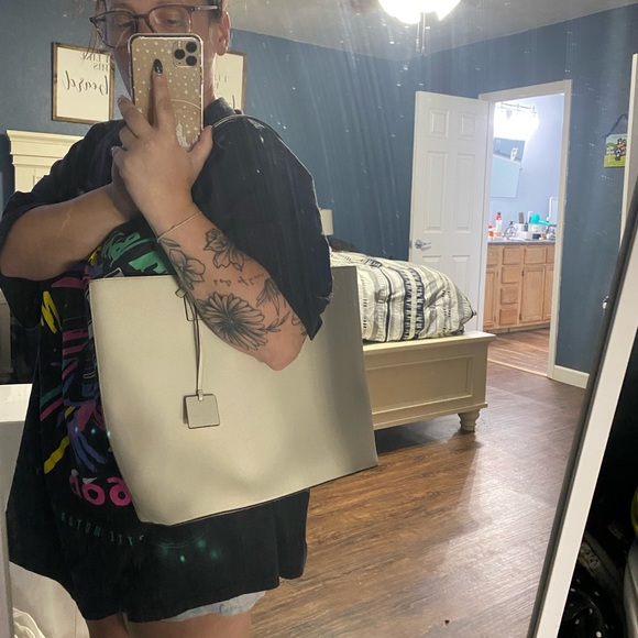 Kate Spade Tote Bag ♠️ - Picture 9 of 9